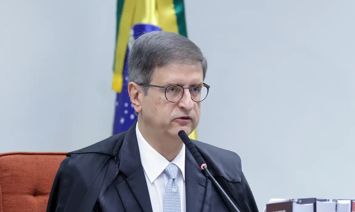 PGR apresenta parecer contrário à prisão domiciliar para Jair Bolsonaro