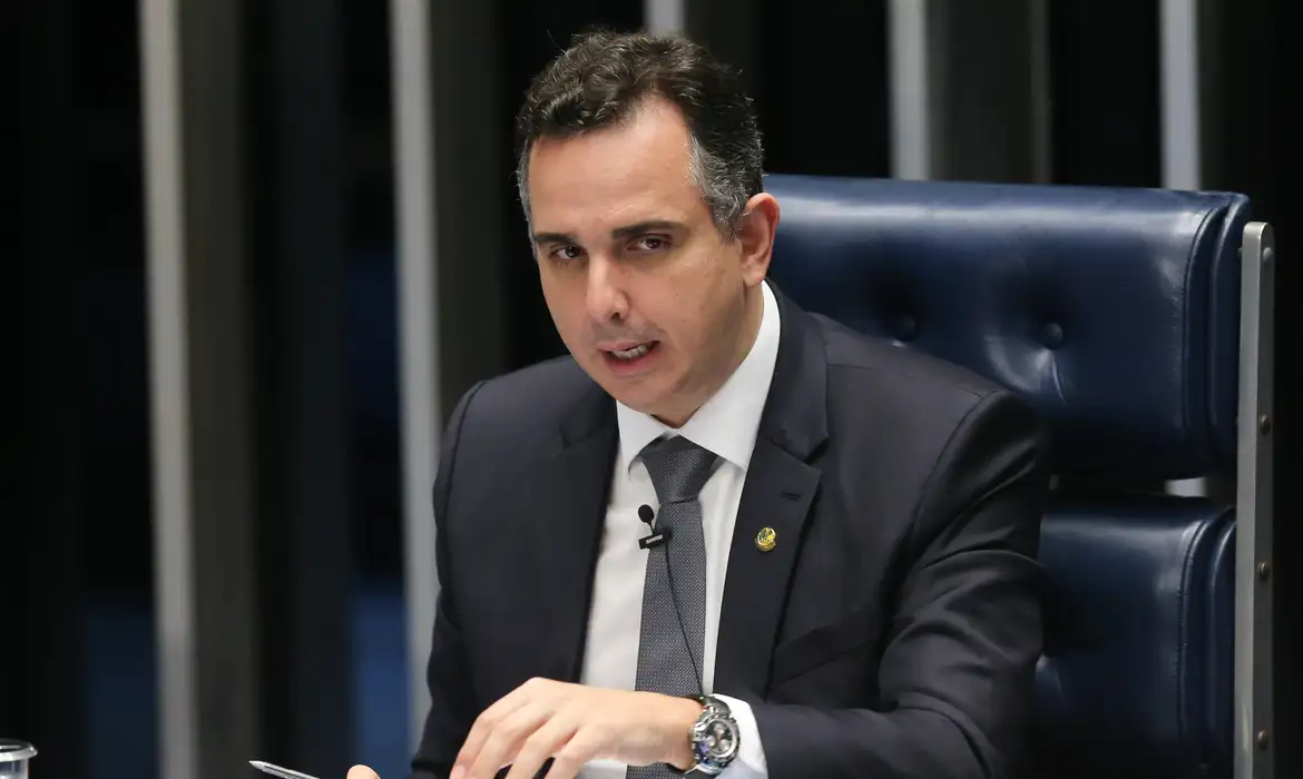 Pacheco sinaliza a Lula que disputará governo de Minas; disputa se volta ao Senado