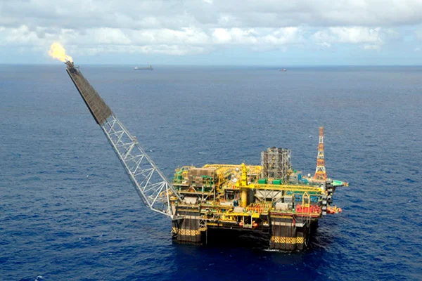 Petrobras bate recorde de produção e amplia exportações em 2025