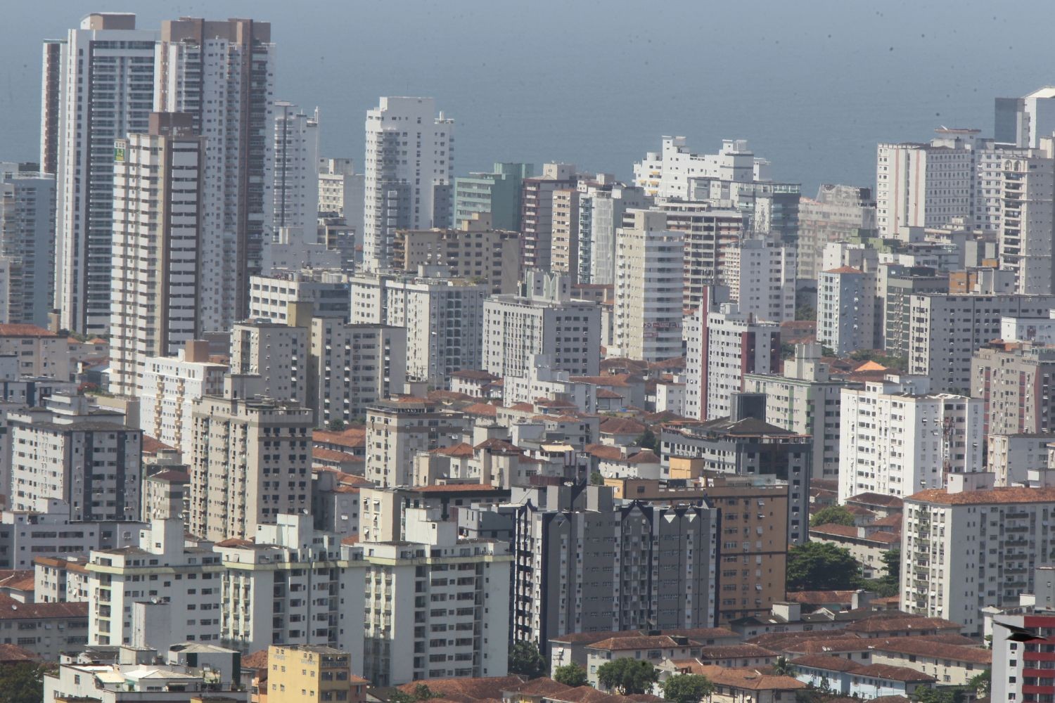 Aposentados e pensionistas de Santos já podem solicitar isenção parcial de IPTU; veja o que fazer