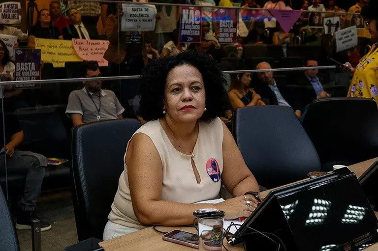 Bolsonaristas perseguem e invadem gabinete de vereadora que combate feminicídio em Campinas