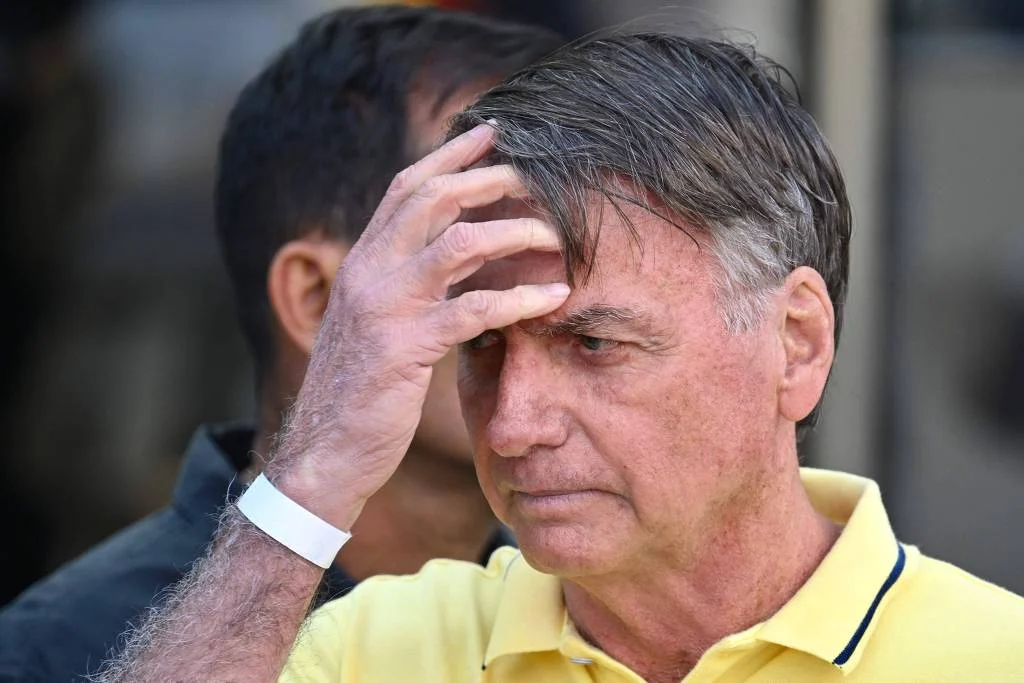 Bolsonaro mantém ‘boa evolução’ clínica, mas segue sem previsão de alta da UTI