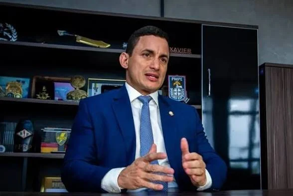 Delegado apurou fraude em concursos, mas virou aliado do esquema, diz PF