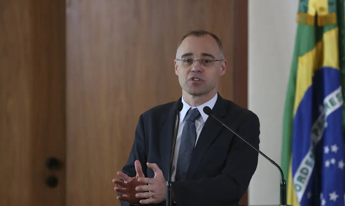 Ministro André Mendonça determina prorrogação de CPMI do INSS