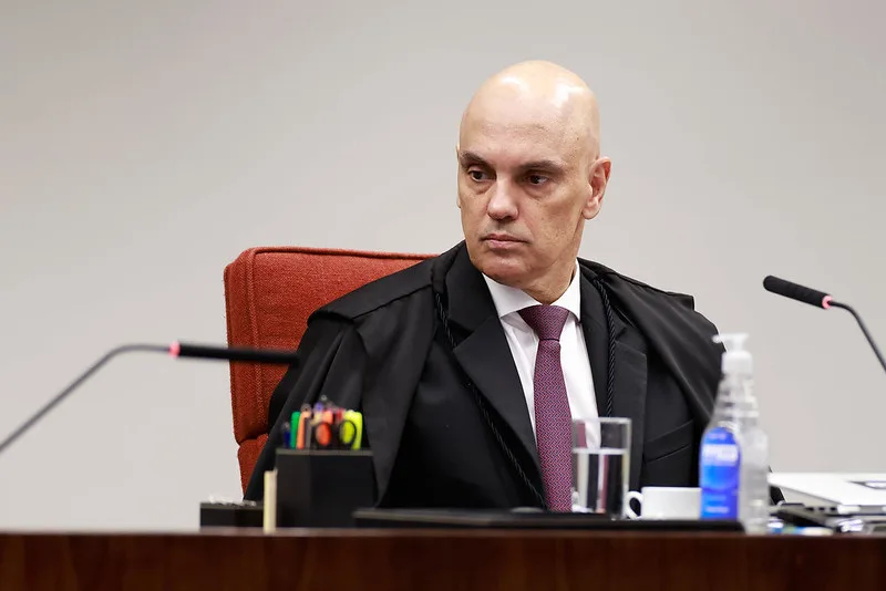 Moraes trava arquivamento do caso das joias e cobra PGR por provas envolvendo Wassef