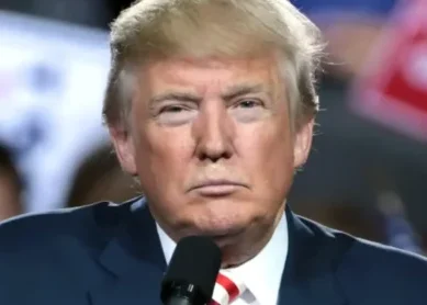 Trump eleva riscos para a economia global com guerra contra o Irã