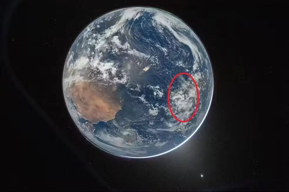 Brasil aparece em primeira imagem da Terra