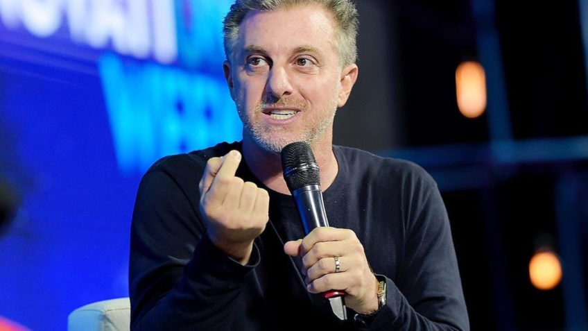 CHICO ALVES: Luciano Huck tenta disfarçar, mas é só mais um rico com preconceito contra pobres