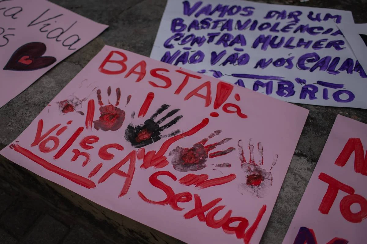 Senado criminaliza IA para violência sexual infantil