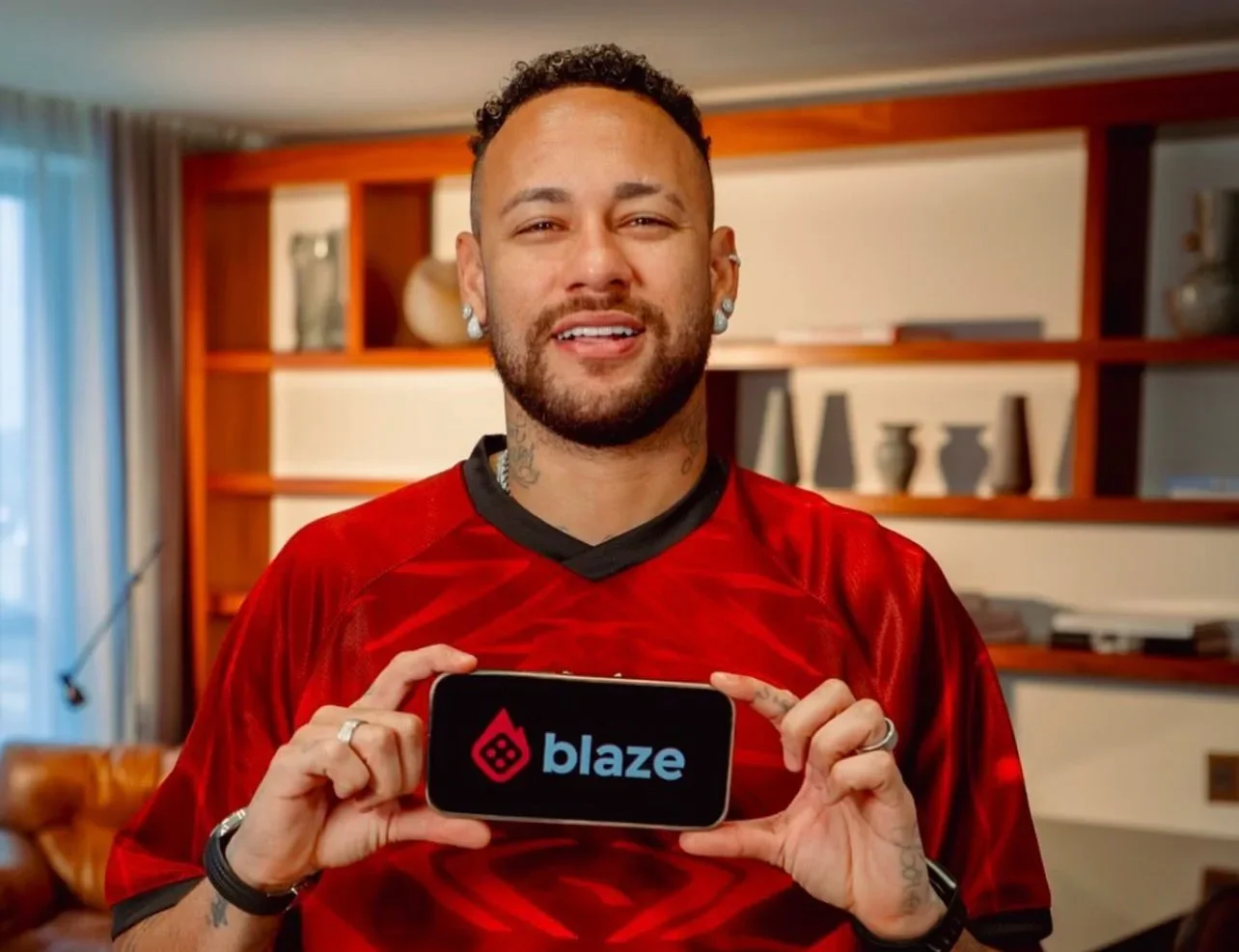 Blaze de Neymar corta vale-refeição de funcionários