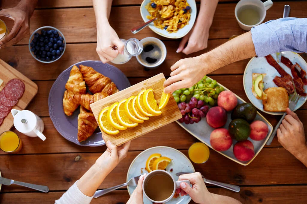 Café da manhã: saiba os principais alimentos para dar energia e prevenir picos de glicose