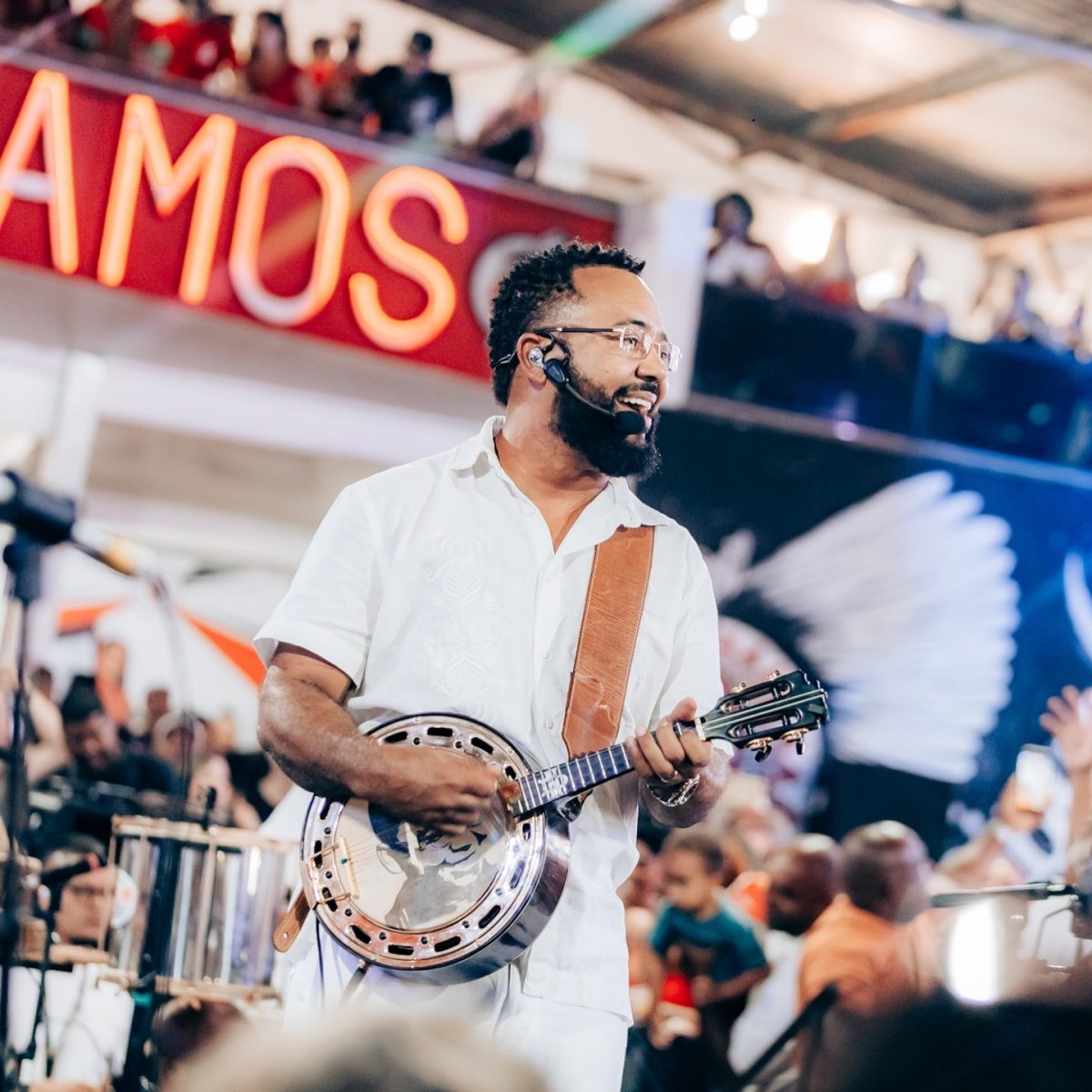 Dudu Nobre faz show gratuito neste domingo em comemoração aos 92 anos de Guarujá, SP