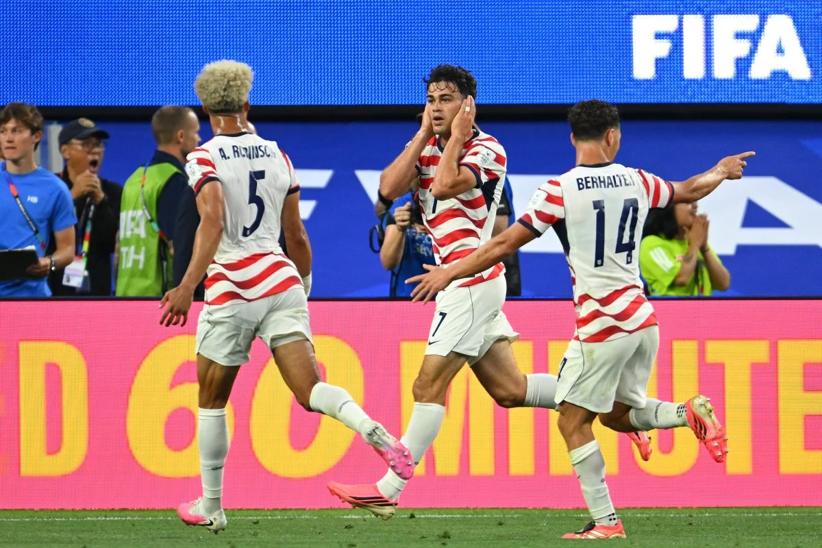 Estados Unidos surpreende e estreia com goleada em cima do Paraguai: 4 x 1