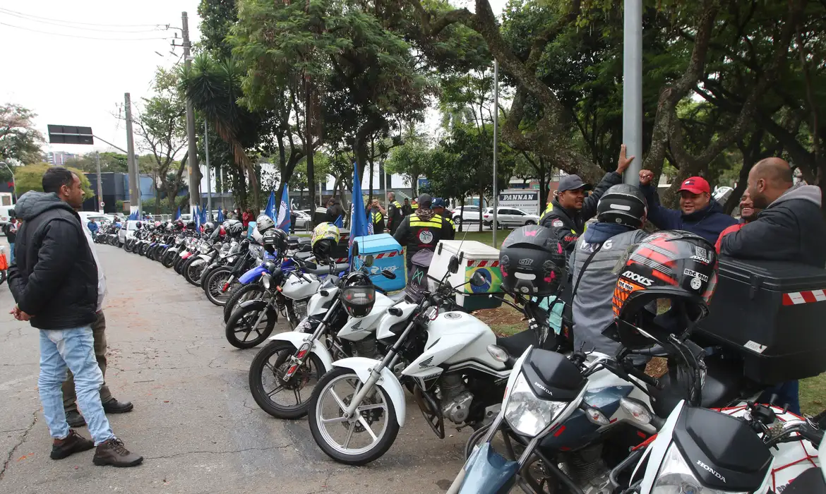 Governo prepara linha de crédito para motociclistas