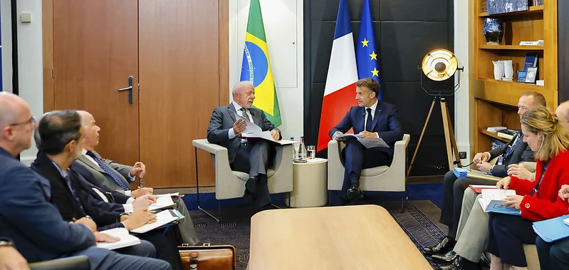 Macron defende barreira à carne brasileira