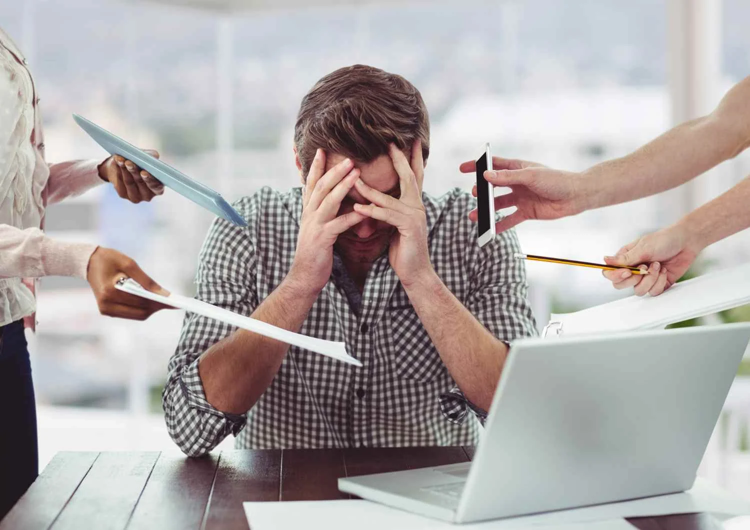 Mendonça suspende multas saúde mental empresas por 90 dias