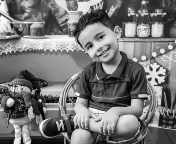 Menino de 4 anos morre após cair da janela de hotel em SC
