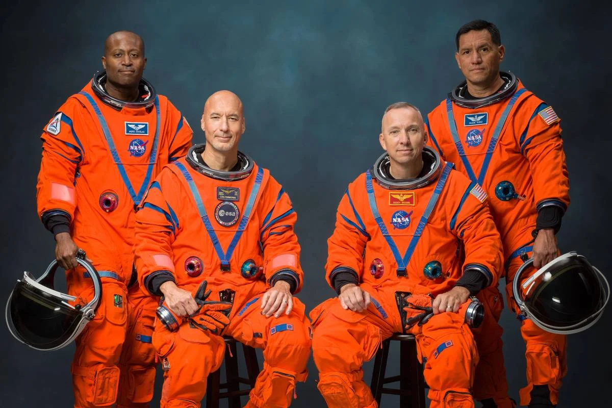 Nasa anuncia os quatro astronautas da Artemis 3, missão Lua