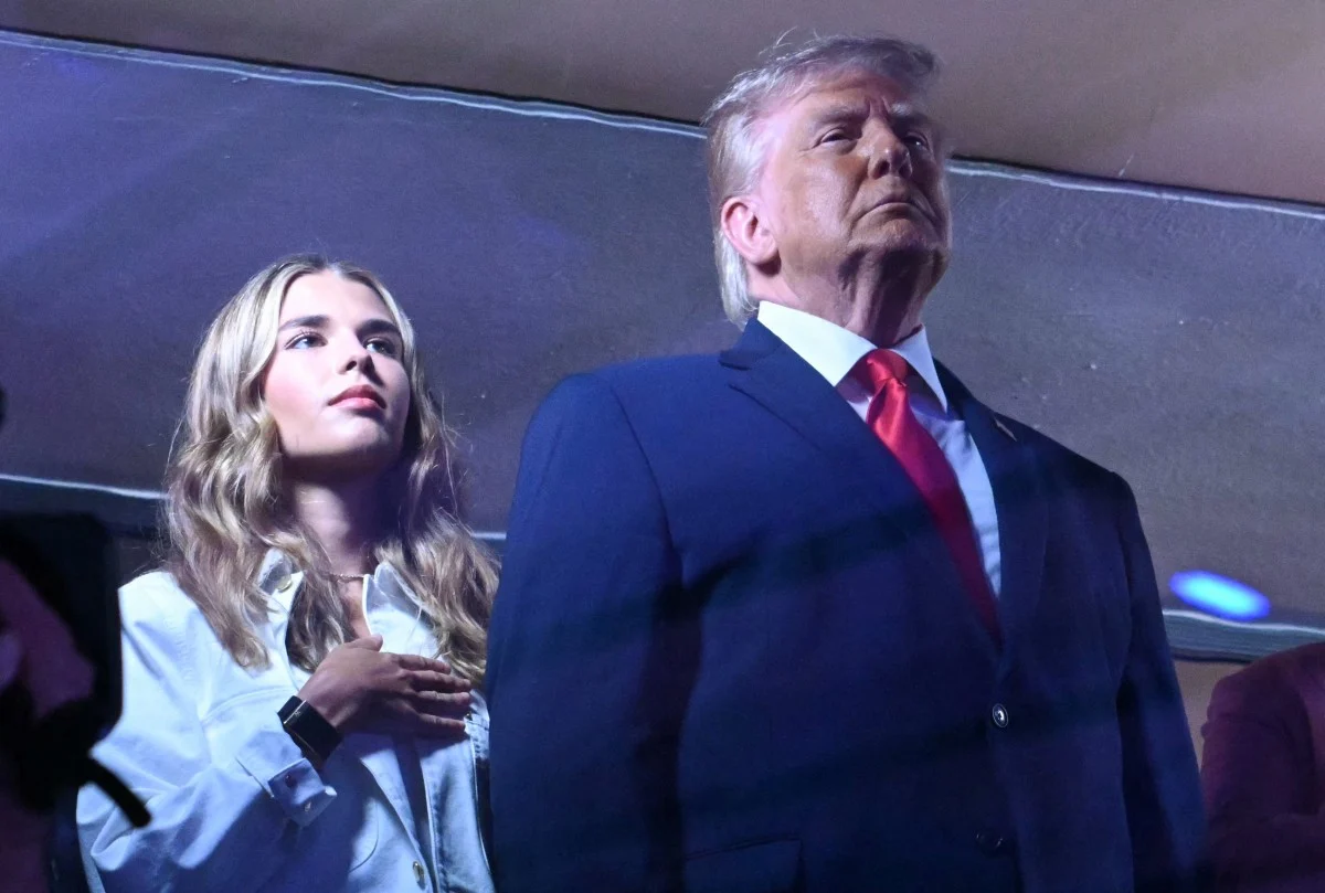 Trump é vaiado no Madison Square Garden em Nova York antes do jogo da NBA