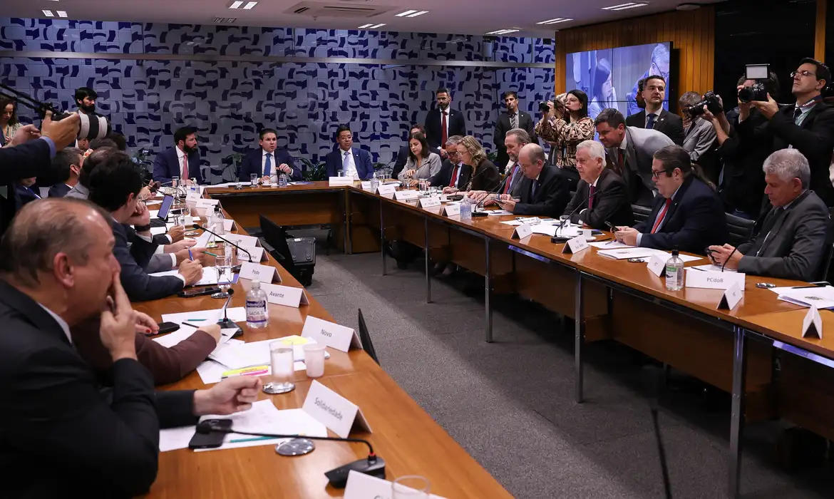 governo retira urgência do fim 6×1 e destrava pauta