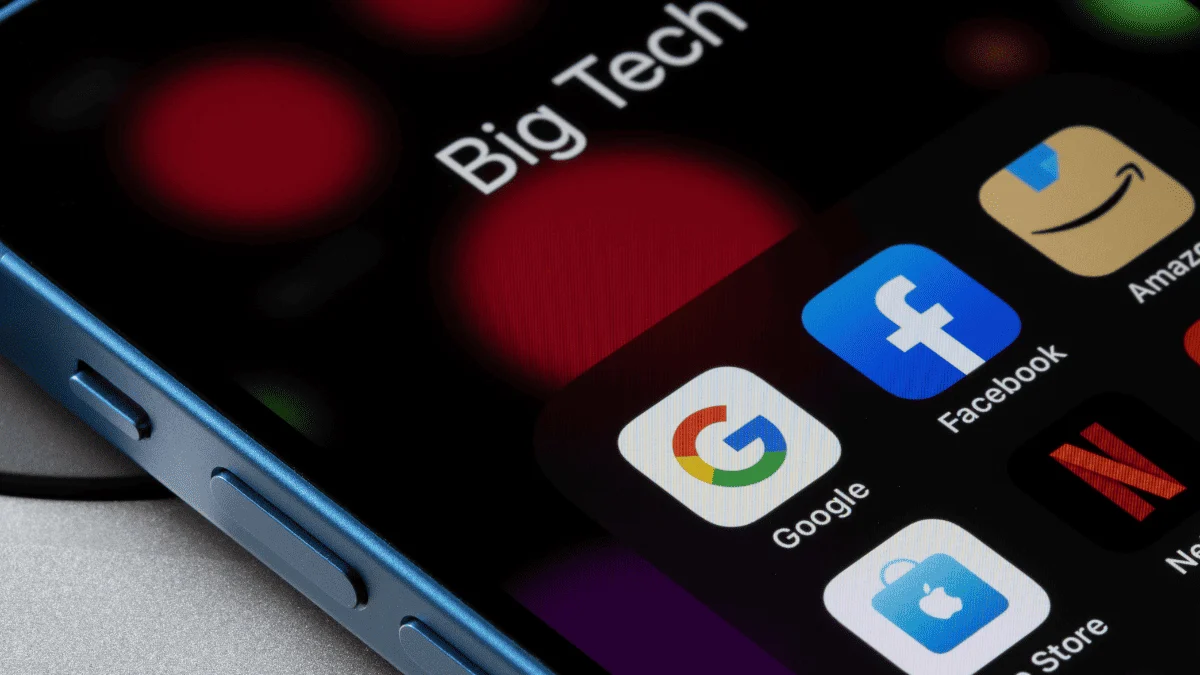 Big techs usam PL das Fake News como fantasma contra regulação do mercado digital