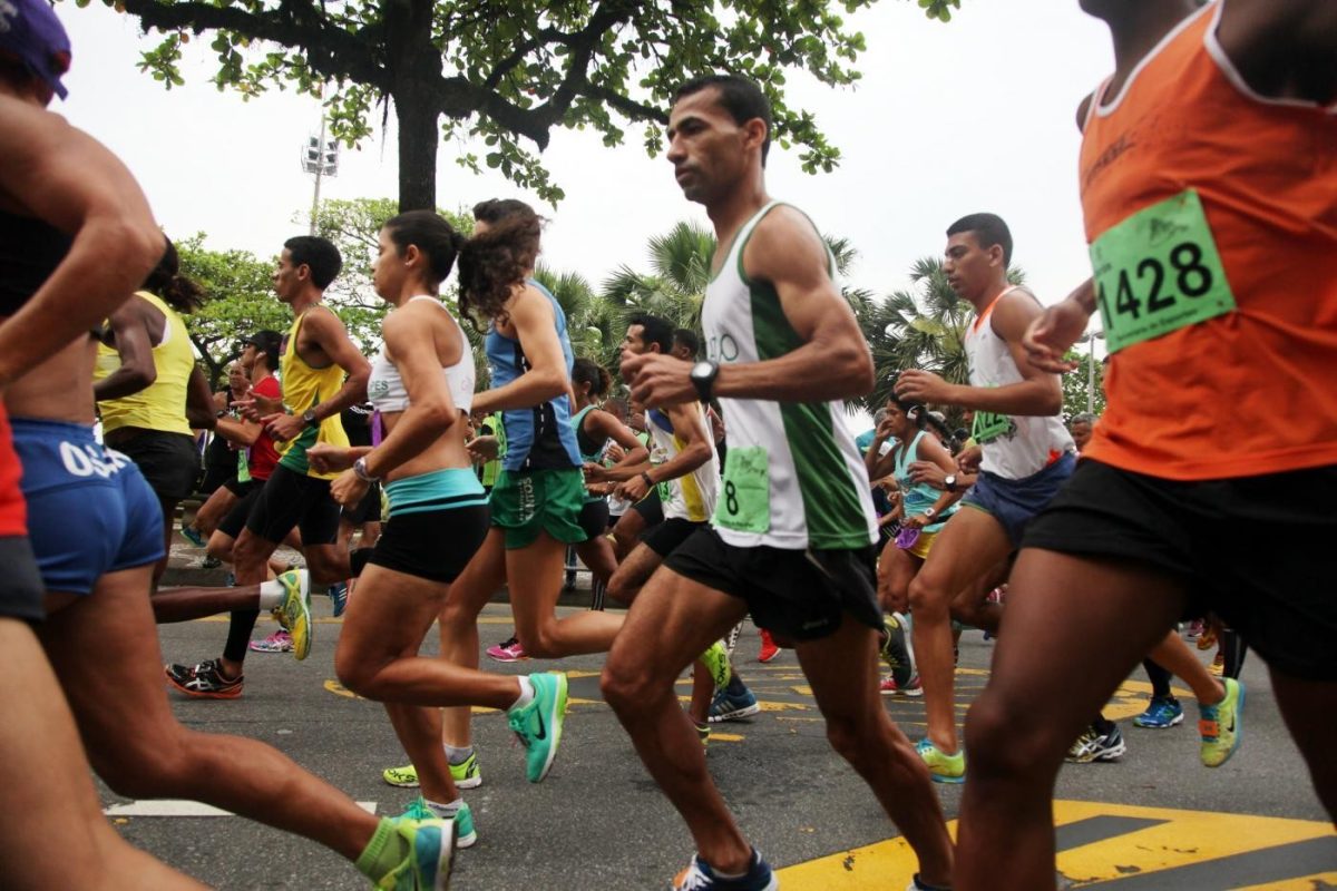 Corrida de rua provoca interdições e muda trajetos de ônibus em Santos; confira rotas alternativas