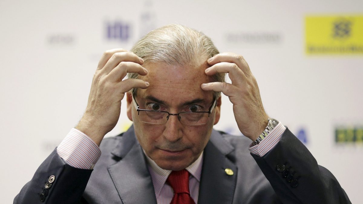 Dino manda bloquear até R$ 6 milhões de Eduardo Cunha