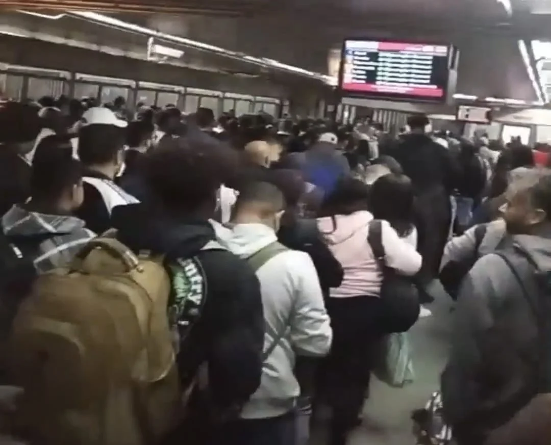Falha paralisa linhas 11, 12 e 13 da Trivia Trens e provoca caos no transporte coletivo em SP