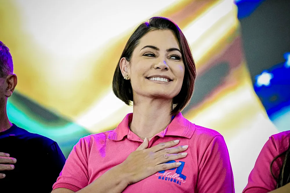 Fora do PL Mulher, Michelle lança o “Imparáveis”