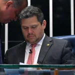 Mobilização dos caminhoneiros obriga Senado a aprovar MP do Frete