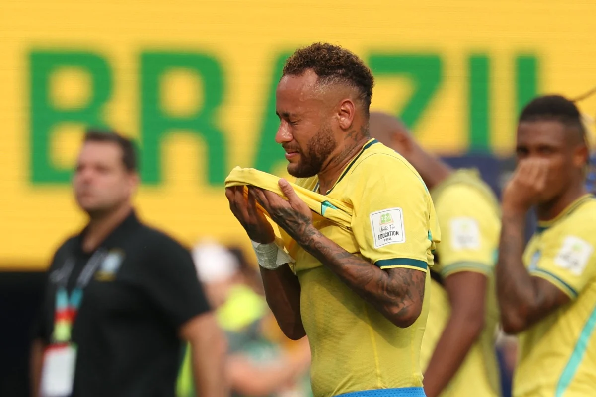 Novo superiate de R$ 120 mi de Neymar gera críticas nas redes sociais
