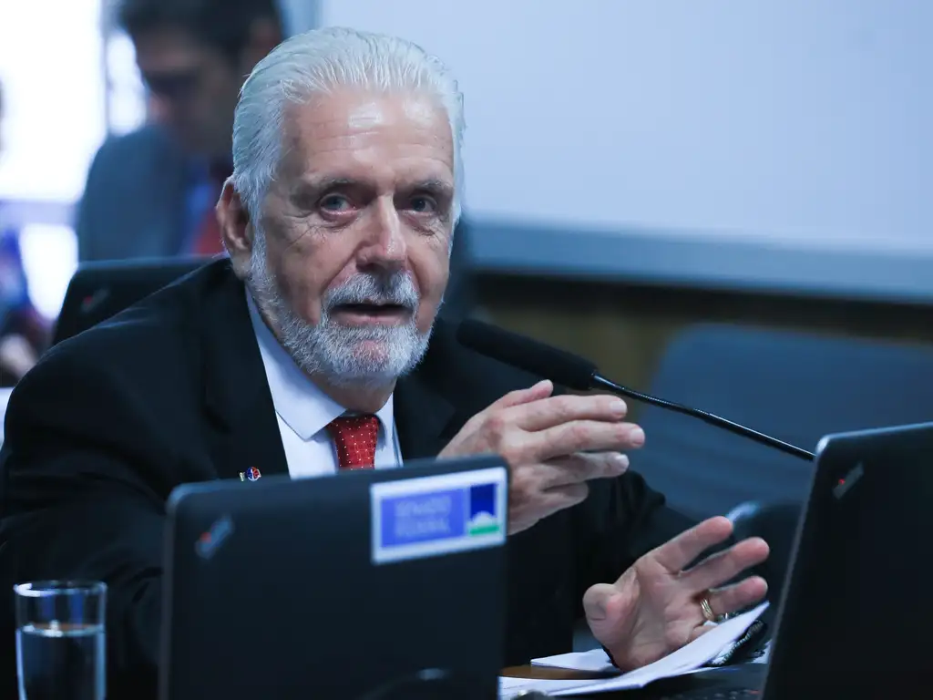 PF intima Jaques Wagner a depor sobre suspeitas de pagamentos ligados ao Master