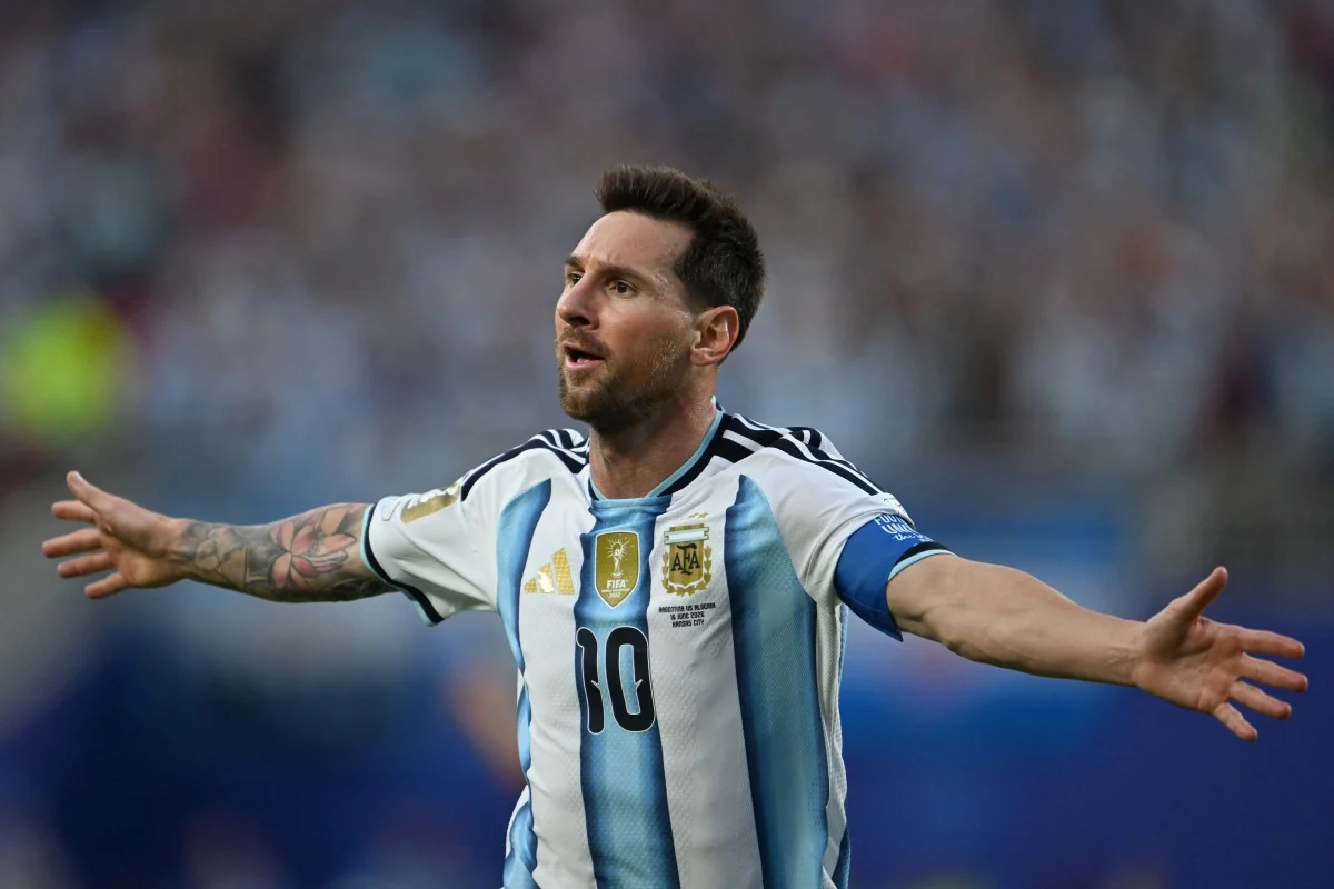Sábado de Copa do Mundo tem duelo de artilheiros e Messi em campo